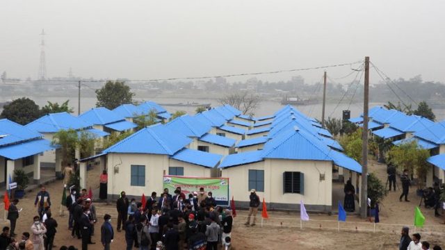 প্রধানমন্ত্রীর দেওয়া ঘর পাচ্ছেন ৬৯ হাজার ৯০৪ ভূমিহীন-গৃহহীন পরিবার