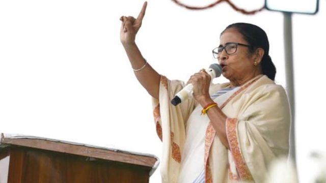 কলকাতাকে ভারতের রাজধানী করার দাবি মমতার