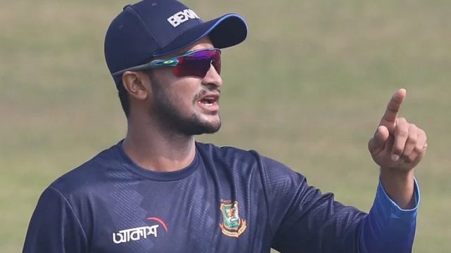 ব্যাটিং কোচের নাম কী রে: সাকিব