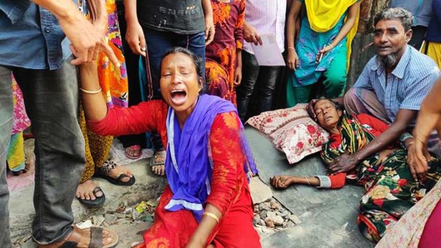 কেন্দ্রের বাইরে ২ প্রার্থীর সমর্থকদের গোলাগুলি, যুবক নিহত