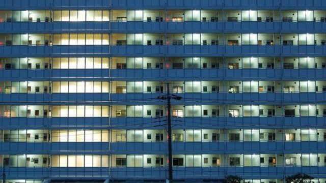 ১০ বছর ধরে ফ্রিজে মায়ের লাশ