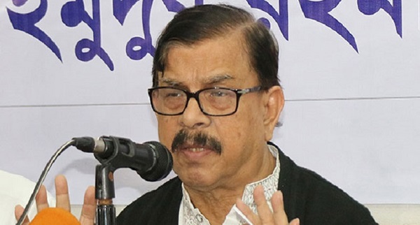 দেশে ভোটের নামে নাটক চলছে: মান্না