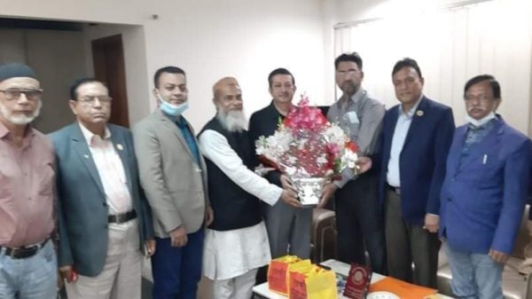 খুলনা-২ আসনের সংসদ সদস্য সেখ সালাহ উদ্দিন জুয়েলকে প্রেসক্লাবের নব-নির্বাচিত নেতৃবৃন্দের শুভেচ্ছা জ্ঞাপন