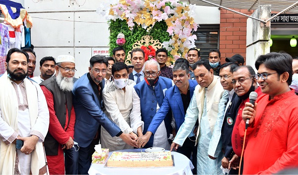 খুলনায় তিন দিনব্যাপী পিঠামেলা ও বসন্ত উৎসবের উদ্বোধন