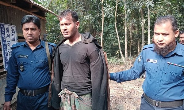 মোল্লাহাটে চুরিকালে সরঞ্জাম ও ধারালো ছুরিসহ দুর্ধর্ষ রাজেন আটক