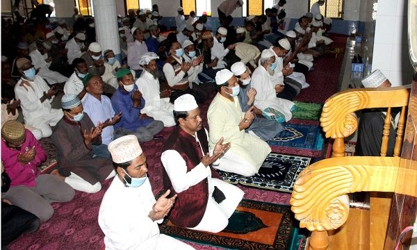 খুলনা-২ আসনের সংসদ সদস্যের সুস্থতা কামনায় দোয়া অনুষ্ঠিত