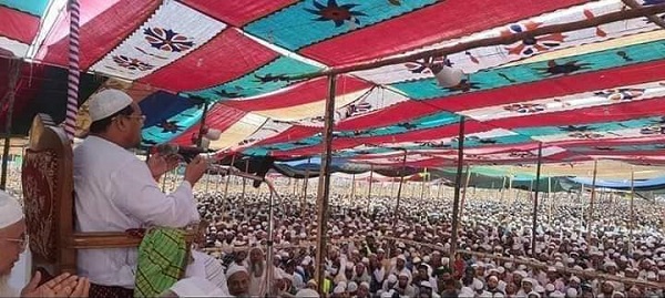 লাখো কন্ঠের আমিন ধ্বনিতে শেষ হলো চরমোনাই মাহফিল