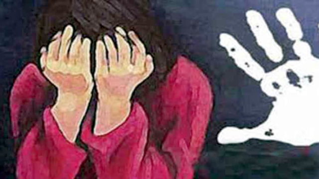 ধর্ষণের অভিযোগে মামলা করে প্রাণের ভয়ে ঘরছাড়া কিশোরী