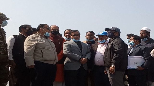 বর্ষার আগেই সাতক্ষীরা-খুলনা উপকূলে স্থায়ী বেড়িবাঁধের কাজ শুরু হবে