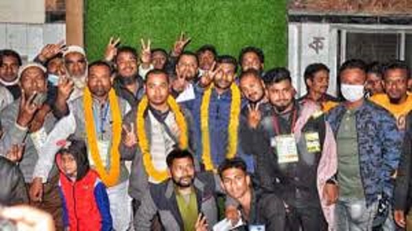 সংবাদপত্র হকার্স ইউনিয়নের নির্বাচনে আনোয়ার সভাপতি ও শহীদুল সাধারণ সম্পাদক