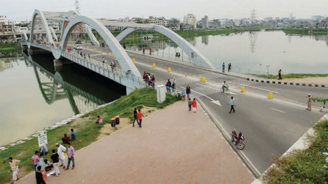 হাতিরঝিলে আরও ৫২ জন আটক