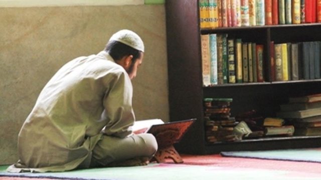 প্রকৃত আলেম জাতির পথ প্রদর্শক