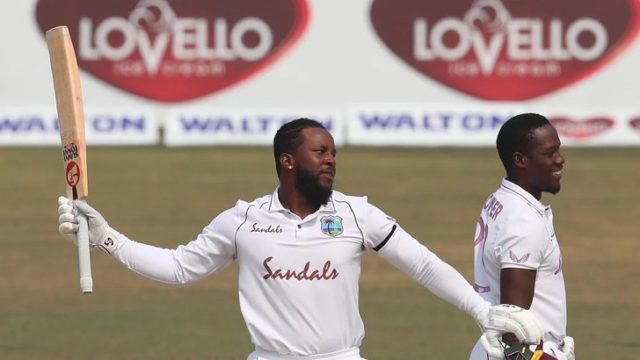 বিশ্বের একমাত্র ক্রিকেটার হিসেবে মায়ার্সের রেকর্ড