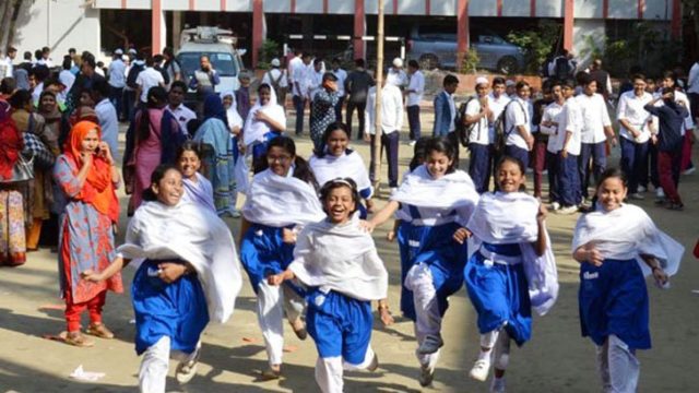 স্কুল খুললে জামা-জুতার টাকা পাবে শিক্ষার্থীরা