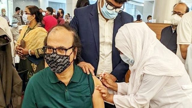 মান্না ও নুরকে টিকা দিলে ভারতীয় এলার্জি কমে যাবে: জবি ভিসি