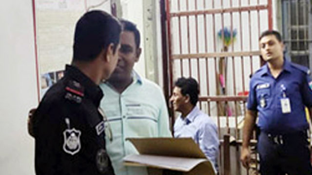 বেনাপোলে সাড়ে ১৯ কেজি সোনা চুরির মামলায় আরেক রাজস্ব কর্মকর্তা গ্রেপ্তার