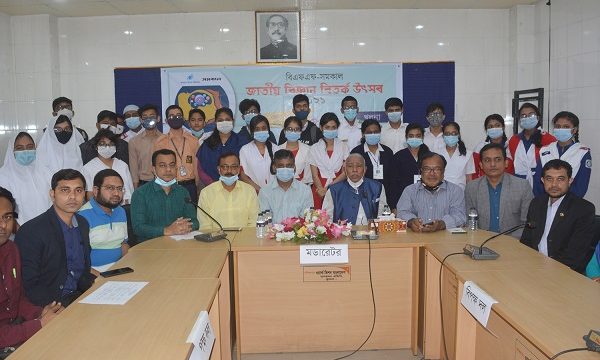 খুলনায় সমকালের বিতর্ক প্রতিযোগিতা অনুষ্ঠিত