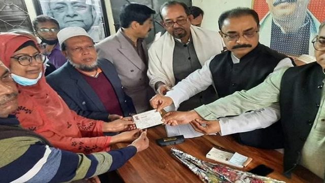 বাগেরহাটে দুই কাউন্সিলর প্রার্থীর আ’লীগে যোগদান