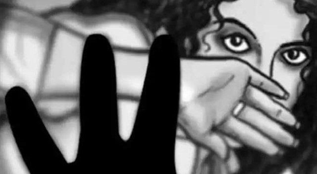 যশোরে গৃহবধূকে অস্ত্র ঠেকিয়ে ধর্ষণের অভিযোগ, মামলা