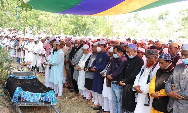 কয়রায় সর্বস্তরের মানুষের শ্রদ্ধা ও ভালবাসায় চির নিদ্রায় শায়িত হলেন আমানউল্লাহ