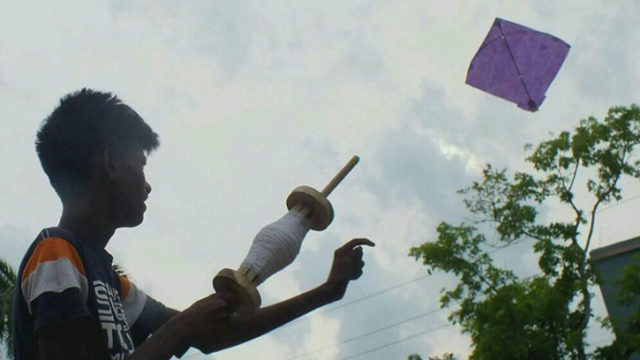 স্মার্টফোনের দাপটে হারিয়ে গেছে লাটায় ঘুড়ি