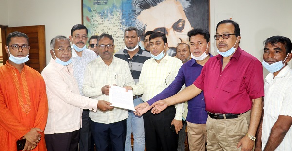 অঙ্কিতা হত্যার ফাঁসির দাবিতে জেলা প্রশাসকের নিকট স্মারকলিপি