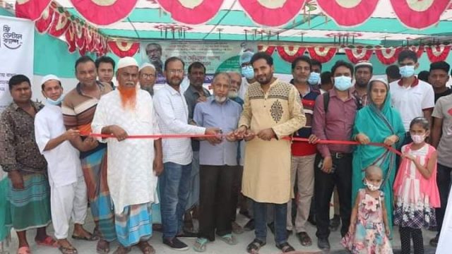 খালিশপুর পৌর সুপার মার্কেটে ব্যবসায়ী শ্রাবণের উদ্যোগে  ফ্রি ডেন্টাল ক্যাম্প