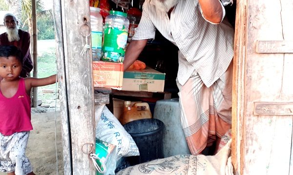 রামপালের বাাঁশতলী ইউপির সদস্যের বিরুদ্ধে ভিজিডি’র চাল আত্মসাতের অভিযোগ