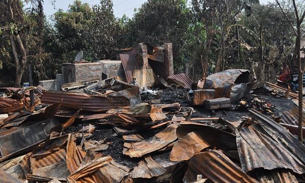 মোংলায় আগুনে পুড়ে গেছে মন্দিরসহ ৫টি বসত ঘর, ৯০ লাখ টাকার ক্ষয়ক্ষতি