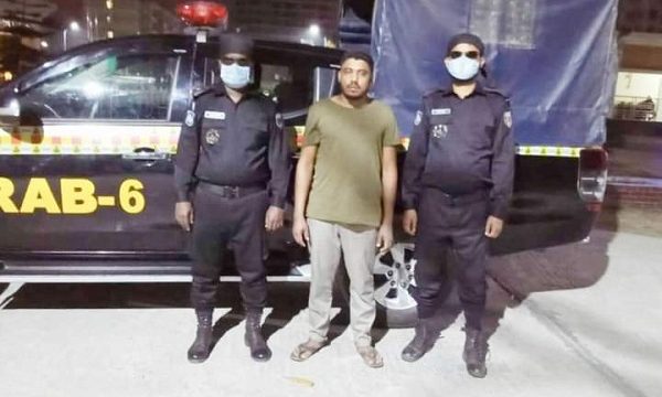 রামপালে ৮৩৫ পিস ইয়াবা সহ মাদক ব‍্যবসায়ী আটক