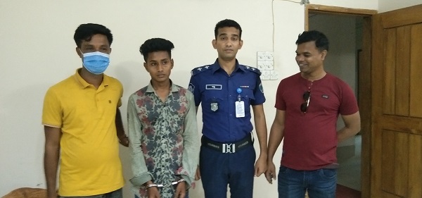 মোল্লাহাটে ইয়াবাসহ যুবক গ্রেপ্তার