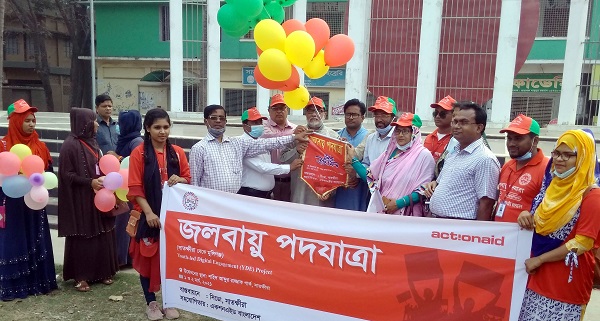 জলবায়ু ন্যায্যতার দাবিতে সাতক্ষীরায় বাইসাইকেল পদযাত্রা