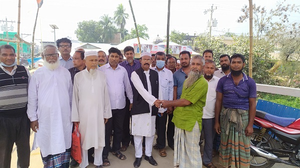 চিতলমারীতে চেয়ারম্যান প্রার্থী গাজী আবজাল হোসেনের কুশল বিনিময়