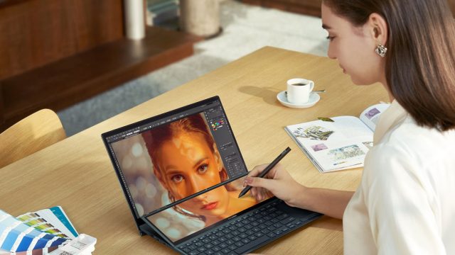 আসুসের ডুয়েল স্ক্রিনের নতুন ল্যাপটপ