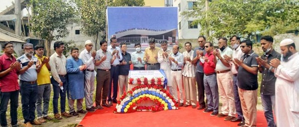ব্যাংকুয়েট হলের নির্মাণ কাজের উদ্বোধন খুলনা প্রেসক্লাবের