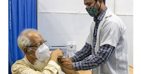 শনিবার সারাদেশে টিকা নিয়েছেন ১ লাখ ৯৮৩ জন