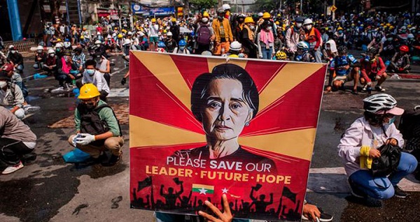 এবার মিয়ানমারে ছাড় পাচ্ছেন না ডাক্তাররাও