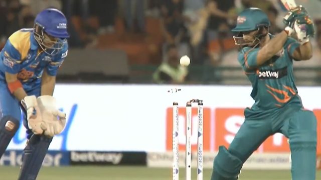 ফিফটির আক্ষেপ রেখেই ফিরলেন নাজিম, দারুণ শুরু বাংলাদেশের