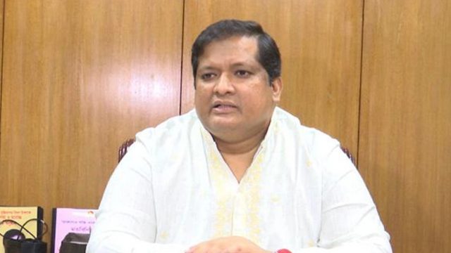 ক্রীড়াঙ্গনেও পুরস্কৃত হবেন ডিসিরা