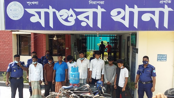 মাগুরায় চোর চক্রের সক্রিয় ৮ সদস্যকে গ্রেফতার করেছে সদর থানা পুলিশ