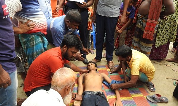 মাগুরায় সড়ক দূর্ঘটনায় এসএসসি