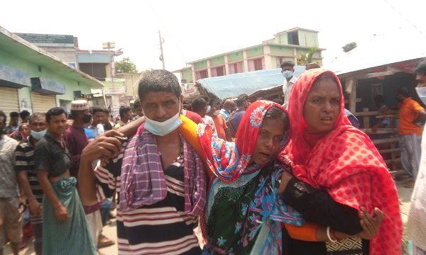 মোরেলগঞ্জে বিদ্রোহী প্রার্থীর সমর্থকদের হামলায় নৌকার প্রার্থীসহ আহত ২০