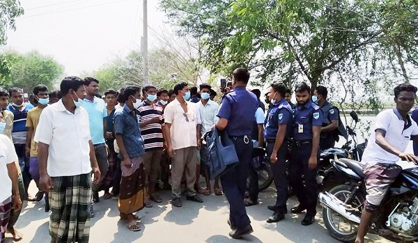 মোরেলগঞ্জে চাল দেওয়াকে কেন্দ্র করে হামলার ঘটনায় বিদ্রোহী প্রার্থীসহ ১৮ জনের নামে মামলা
