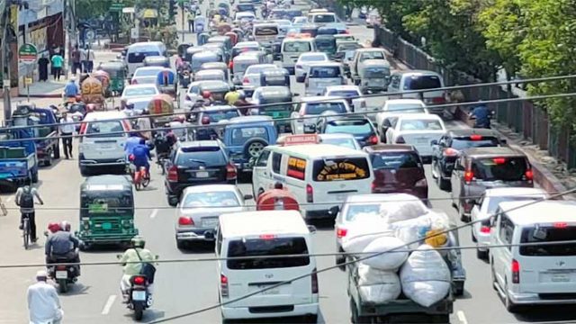 কঠোর বিধিনিষেধ শেষের আগেই চিরচেনা রূপে রাজধানী