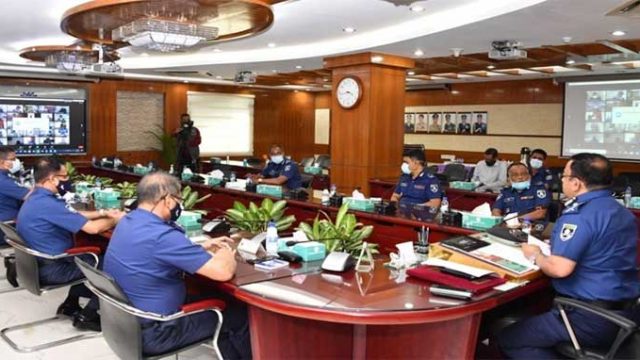 বিনা প্রয়োজনে কেউ ঘরের বাইরে যাবেন না : আইজিপি