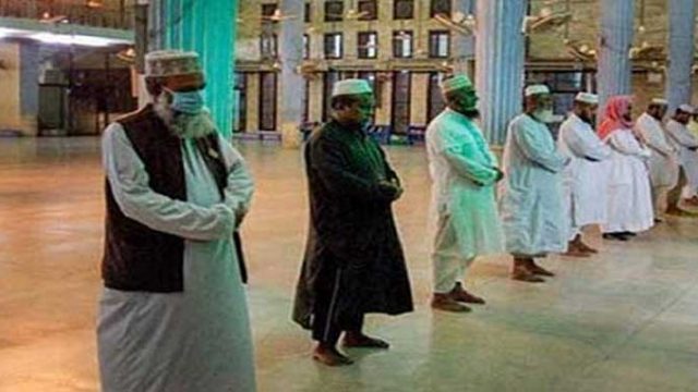 আজ থেকে মসজিদে ২০ জনের বেশি মুসল্লি নয়