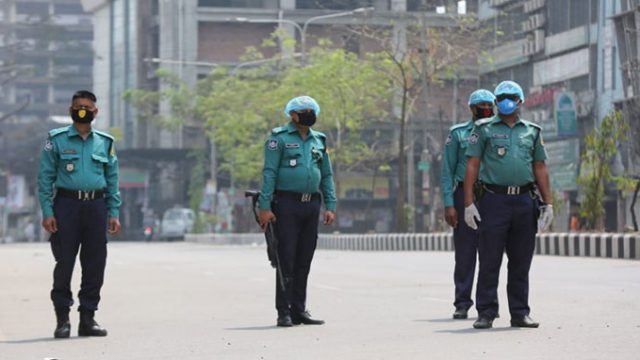 লকডাউনের নির্দেশনা পালনে কঠোর হবে পুলিশ