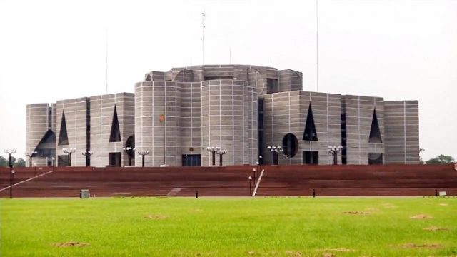 করোনায় আক্রান্ত শতাধিক সংসদ সদস্য