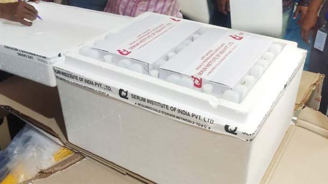 খুলনায় পৌঁছেছে সোয়া লাখ ভ্যাকসিন, বৃহস্পতিবার থেকে দ্বিতীয় ডোজ