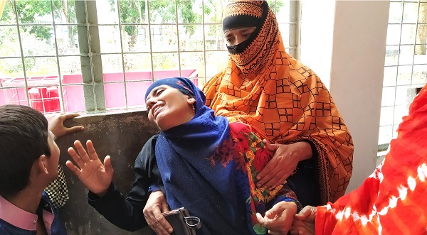 মোরেলগঞ্জে খাবার পানি  সংগ্রহ করতে গিয়ে গাড়ি চাপায় নারী নিহত